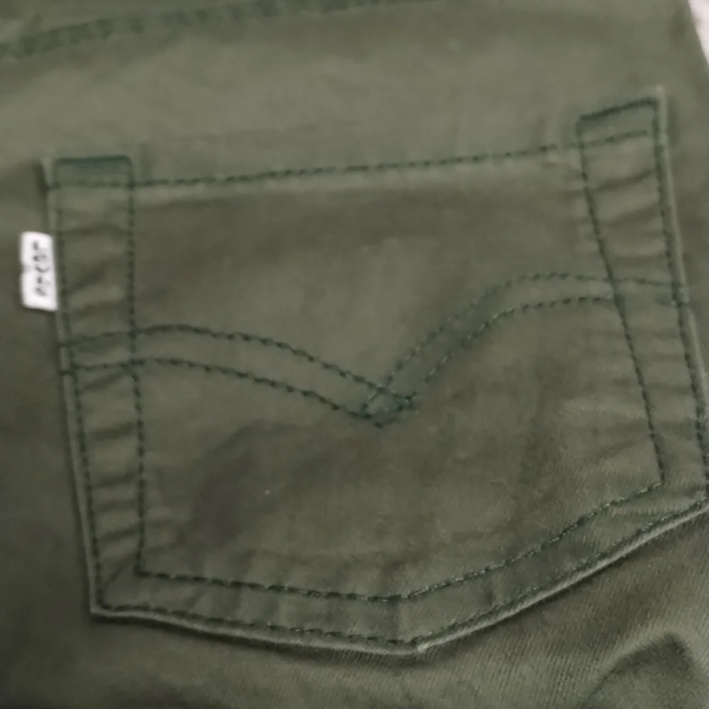 Kids Levi's 510 Super Skinny army green jeans Excellent condition